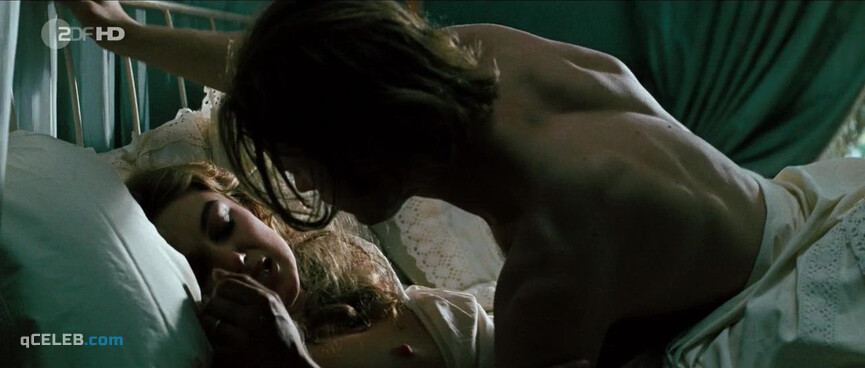 1. Keira Knightley nude, Naoko Watanabe nude – Silk (2007)