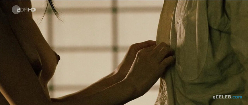 2. Keira Knightley nude, Naoko Watanabe nude – Silk (2007)