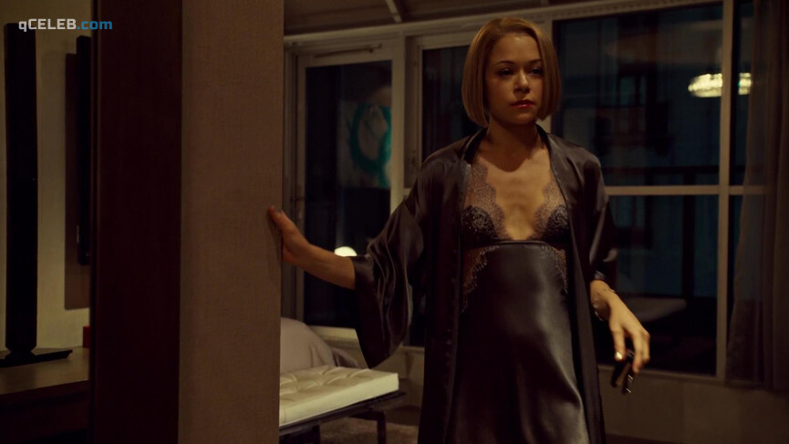2. Tatiana Maslany sexy – Orphan Black s02e03-05 (2014)