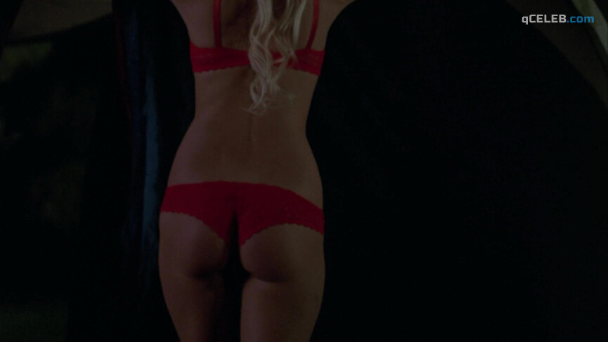 3. Paris Hilton sexy – House of Wax (2005)