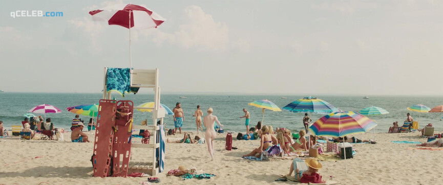 2. Elizabeth Olsen sexy, Dakota Fanning nude – Very Good Girls (2013)