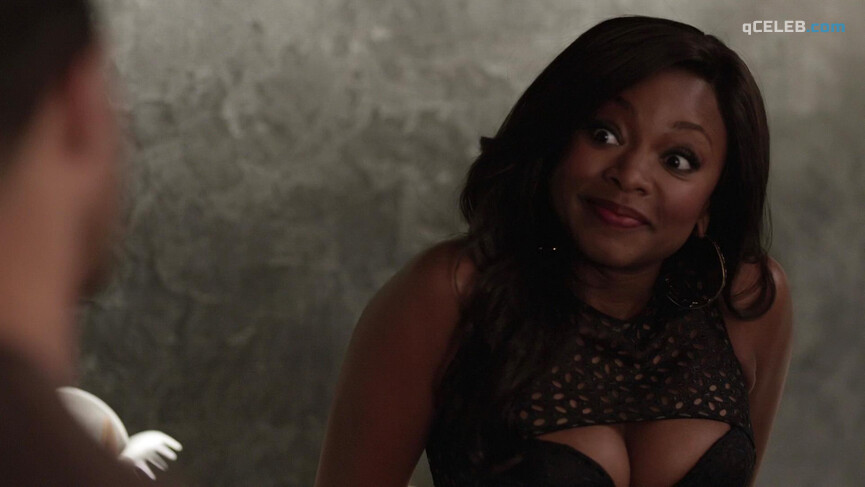 3. Naturi Naughton sexy – Power s01e05 (2014)