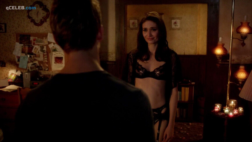 3. Karolina Wydra sexy – True Blood s07e06 (2014)