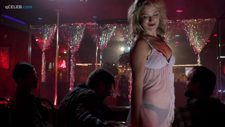 2. Ali Larter sexy – Legends s01e01 (2014)