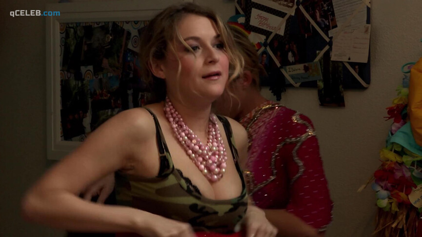 2. Alexa Vega sexy, Saige Thompson sexy – Abandoned Mine (2013)