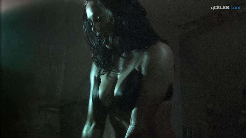 1. Emily Booth sexy – Evil Aliens (2005)