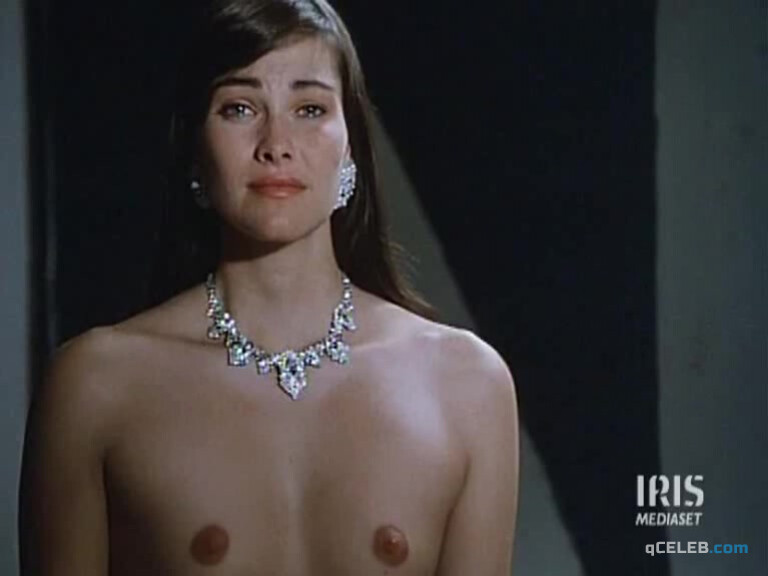 6. Carmen Loderus nude – Mano rubata (1989)