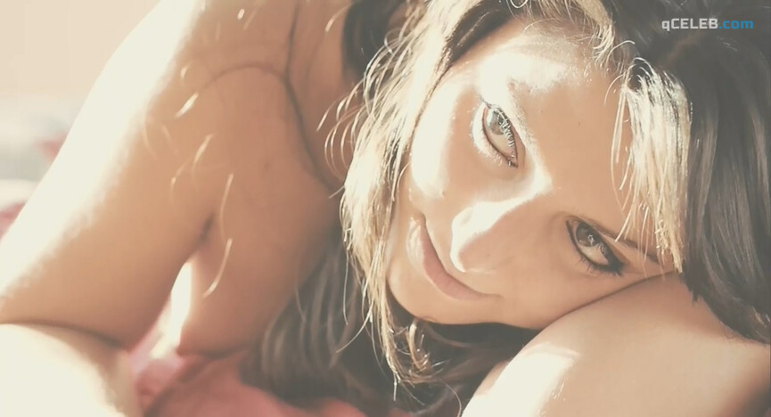 1. Ingrid Bonini nude – Luz Natural (2015)