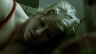 Charlotte Guldberg sexy – Steppeulve (2005)