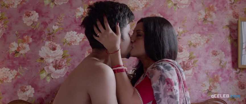 2. Konkona Sen Sharma sexy, Bhumi Pednekar sexy – Dolly Kitty and Those Twinkling Stars (2020)