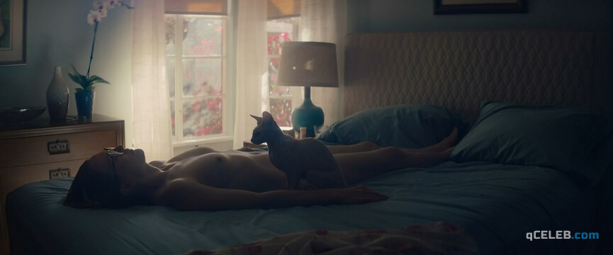 1. Julianne Moore nude – Gloria Bell (2018)