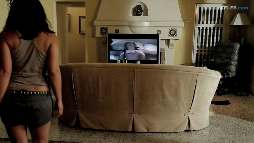 14. Liza Del Sierra nude – Villa Captive (2011)