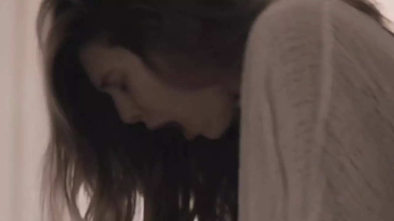 Elizabeth Olsen sexy – Sorry For Your Loss (2018)