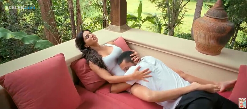 16. Sunny Leone sexy – Jism 2 (2012)
