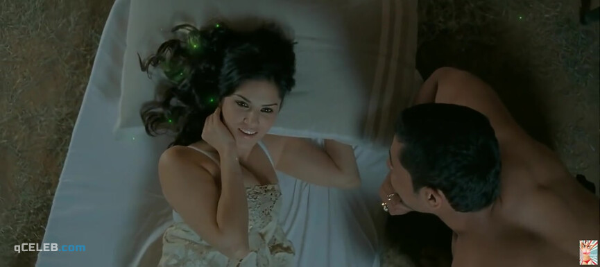 21. Sunny Leone sexy – Jism 2 (2012)