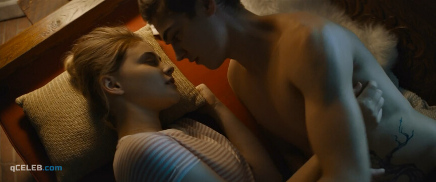 6. Josephine Langford sexy – After (2019)