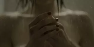 Irene Azuela sexy – Monarca s01e02, e08 (2019)