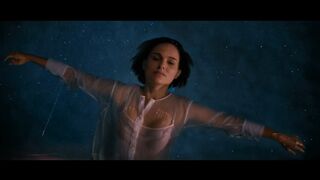 Natalie Portman sexy – Lucy in the Sky (2019)