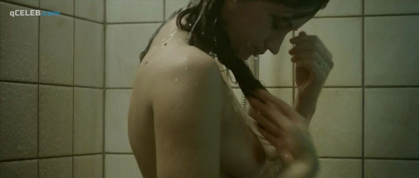 3. Danica Curcic nude – Oasen (2013)