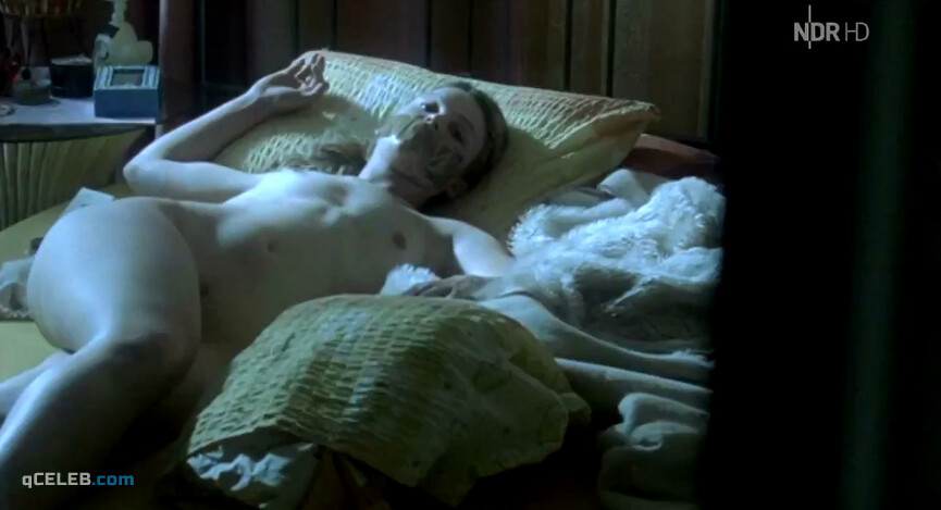 6. Annabelle Leip nude – Scene of the Crime e710 (2008)