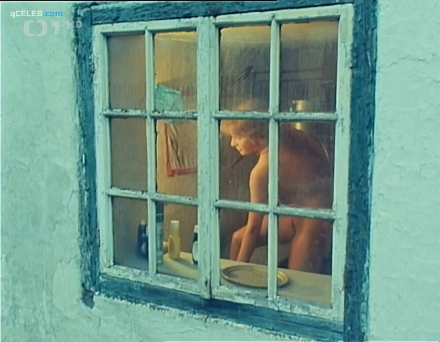 1. Alice Chrtkova nude – Druhý dech s01e13 (1988)