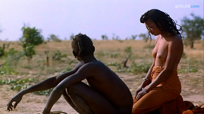 1. Aoua Sangare nude – Yeelen (1987)