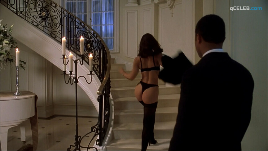 4. Ashley Laurence nude – A Murder of Crows (1998)