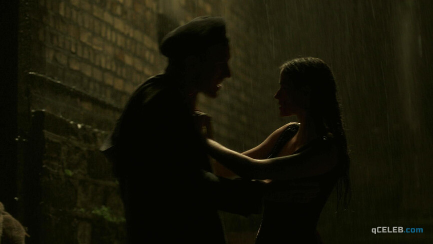 2. Eva Green sexy – Penny Dreadful s01e02 (2014)