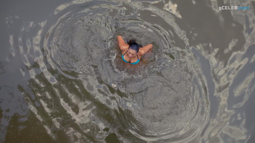 1. Nina Dobrev sexy – The Vampire Diaries s06e03 (2014)