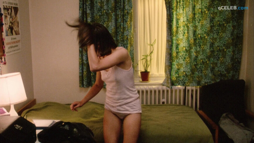 2. Suzanna Hamilton sexy – Wetherby (1985)