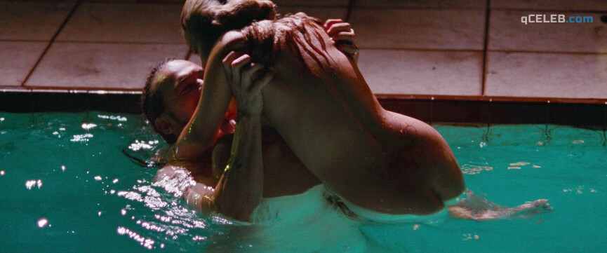 1. Vanessa Hudgens nude, Ashley Benson nude – Spring Breakers (2013)