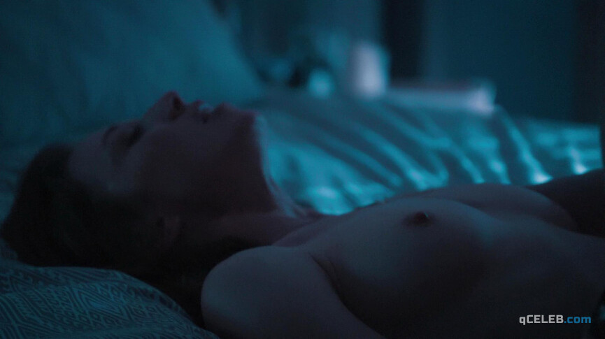 1. Carrie Coon nude – The Leftovers s01e07 (2014)