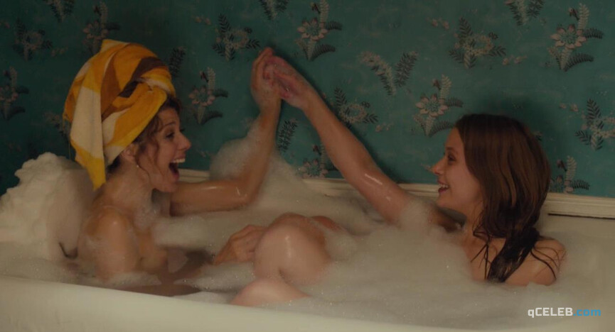 3. Marisa Tomei nude, Isabelle McNally nude – Loitering with Intent (2014)