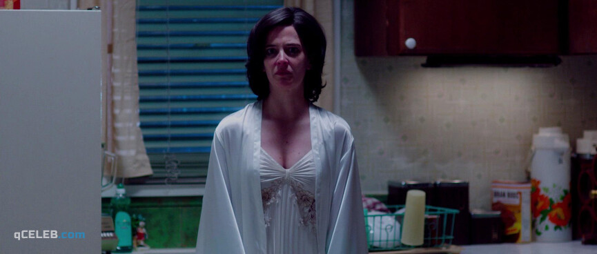 3. Eva Green sexy – White Bird in a Blizzard (2014)