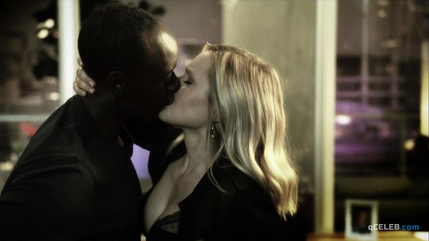 3. Kristen Bell sexy – House of Lies s04e01 (2015)