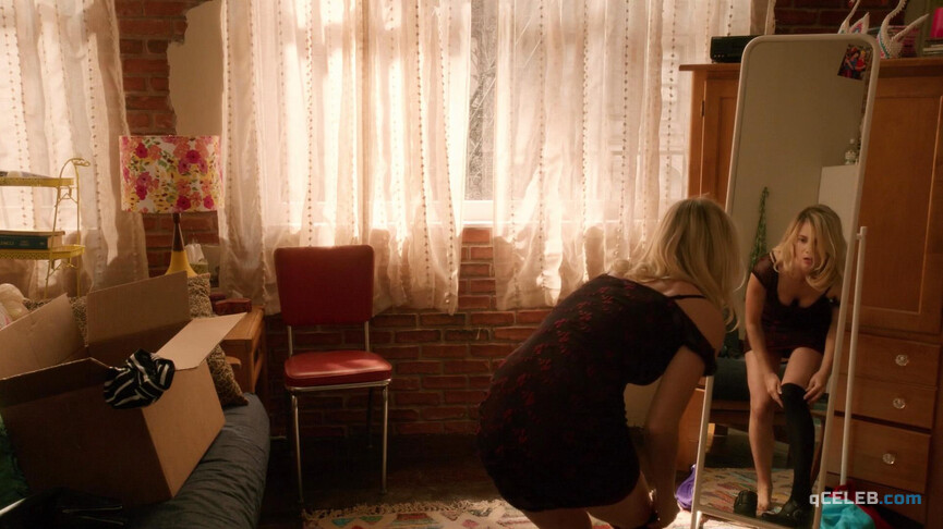 2. Laura Ramsey sexy – Hindsight s01e01-02 (2015)