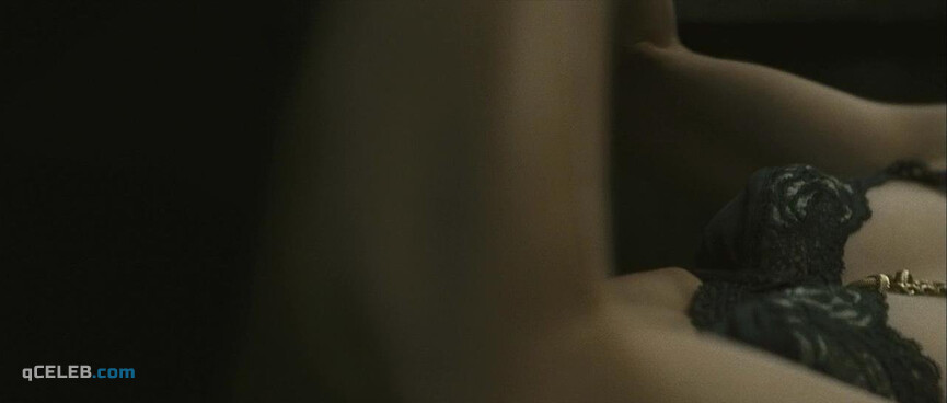 3. Claire Forlani nude, Ruth Milne nude – Hallam Foe (2007)