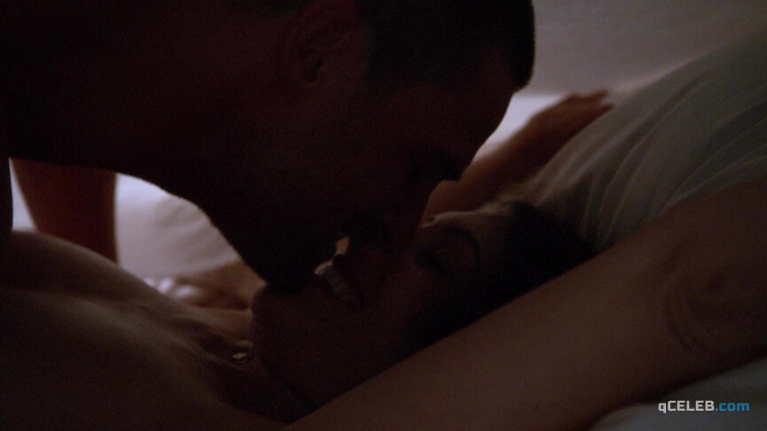 1. Lisa Edelstein sexy – Girlfriends' Guide to Divorce s01e10 (2015)