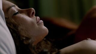 Jessica Parker Kennedy nude – Black Sails s02e04 (2015)