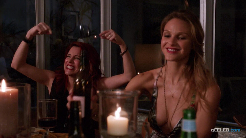 1. Beau Garrett sexy – Girlfriends' Guide to Divorce s01e11 (2015)