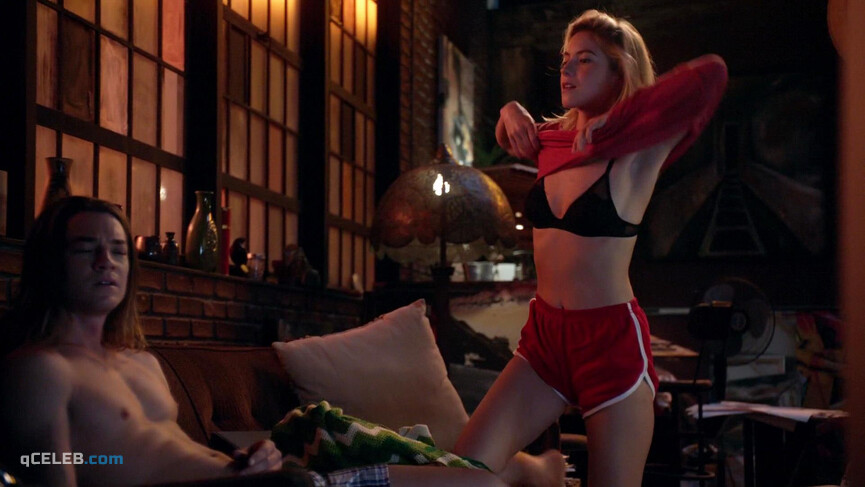 2. Laura Ramsey sexy – Hindsight s01e07-08 (2015)