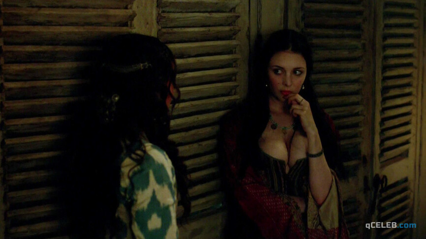 1. Lise Slabber nude – Black Sails s02e07 (2015)