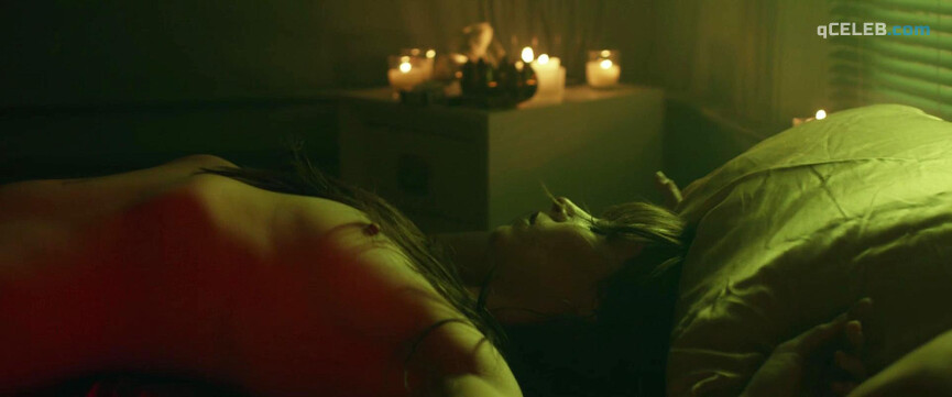 1. Ashley C. Williams nude – Julia (2014)