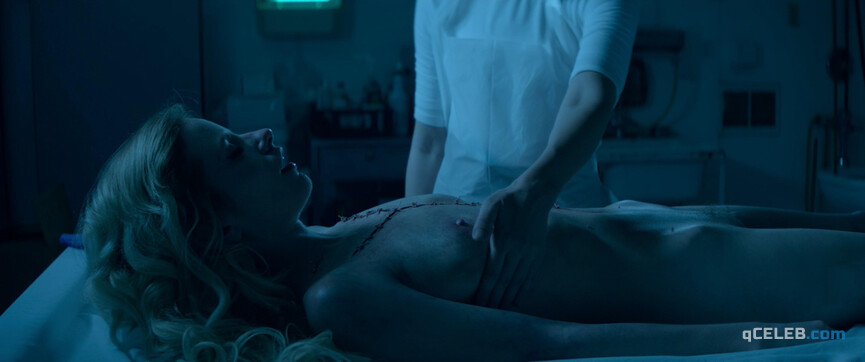 2. Cody Renee Cameron nude, Jena Malone sexy – The Neon Demon (2016)