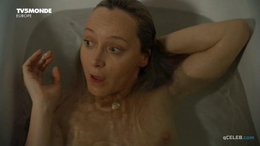 1. Julie Ferrier nude – Le fil d'Ariane (2012)