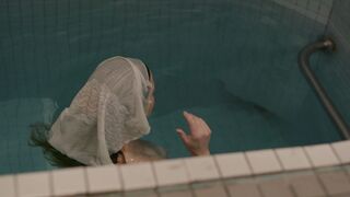 Kathryn Hahn nude – Transparent s03e07-09 (2016)