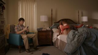 Kether Donohue sexy – You're the Worst s03e08 (2016)