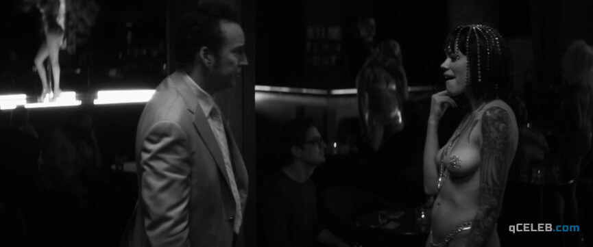 2. Chelsea Mee nude – Dog Eat Dog (2016)