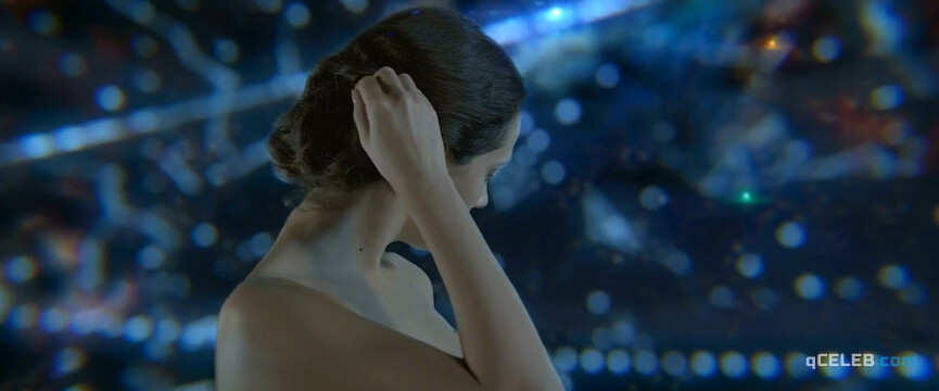 4. Nina Seul nude – F 63.9 Love Sickness (2014)