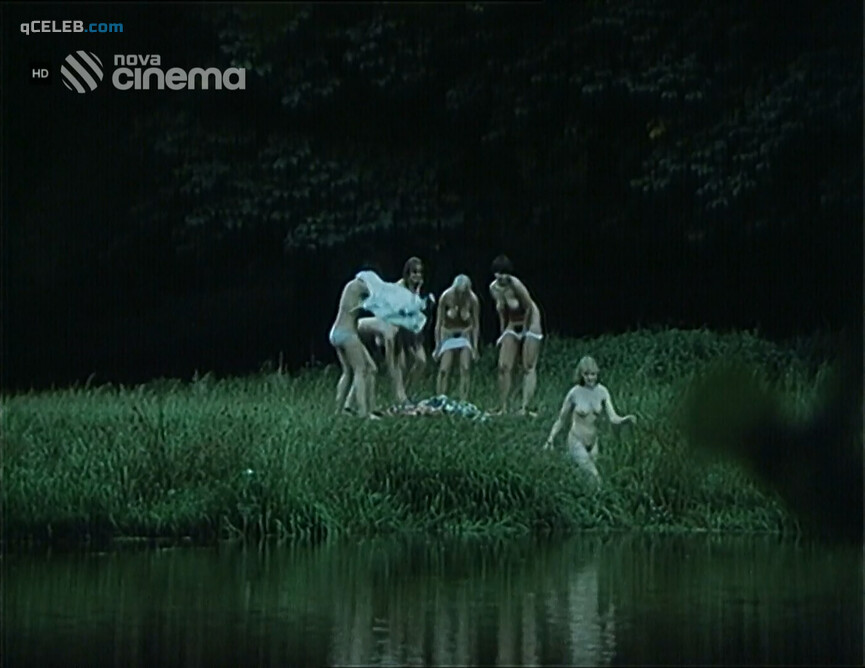 2. Dana Dinkova nude – Tábor padlých žien (1997)